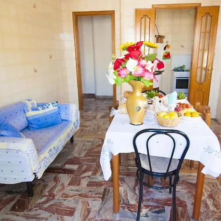 Locazione Turistica Ares House Apartment *