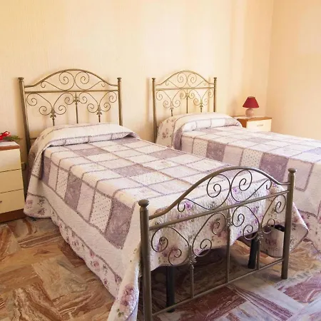 Locazione Turistica Ares House Apartment *
